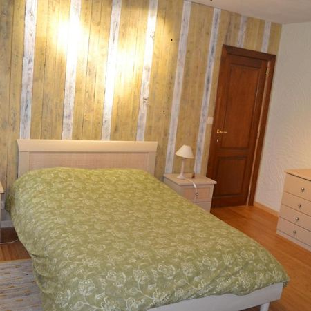 En Chapoisie Bed and Breakfast Ciney Exterior foto