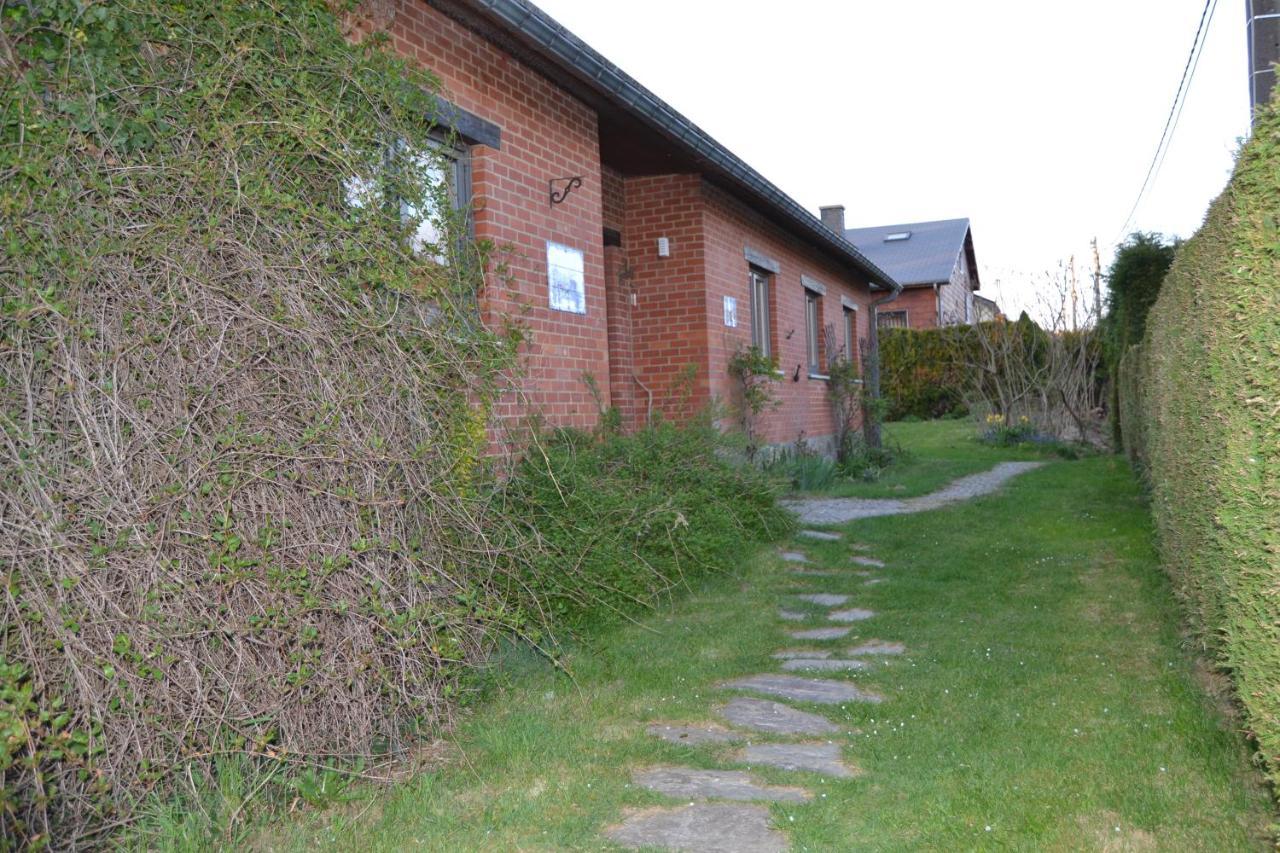 En Chapoisie Bed and Breakfast Ciney Exterior foto